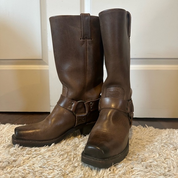 Frye Shoes - Frye Boots